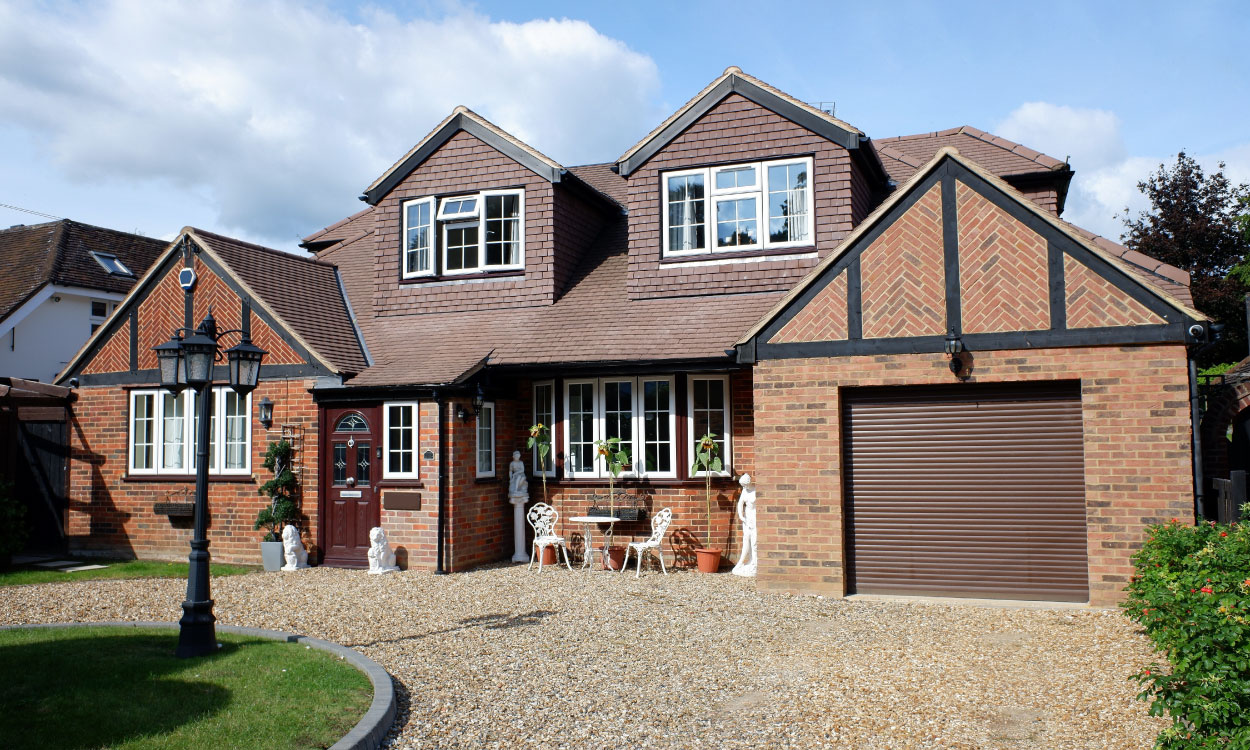 What-Is-The-Size-Of-A-Double-Garage-in-the-UK