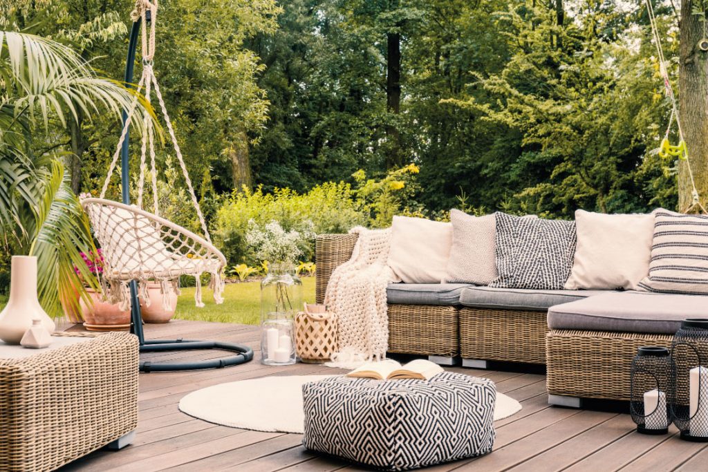 uk-home-improvements-3-tips-on-creating-a-cohesive-look-for-outdoor-spaces